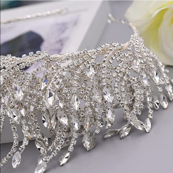 Beautiful diamond rhinestone wedding tiara crown